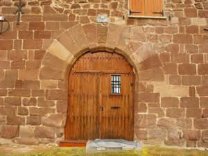 Puerta de la Casa de La Primicia Puerta de la Casa de La Primicia